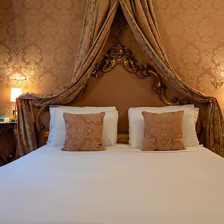 Hotel Antico Doge - A Member Of Elizabeth Hotel Group Venesia Bagian luar foto