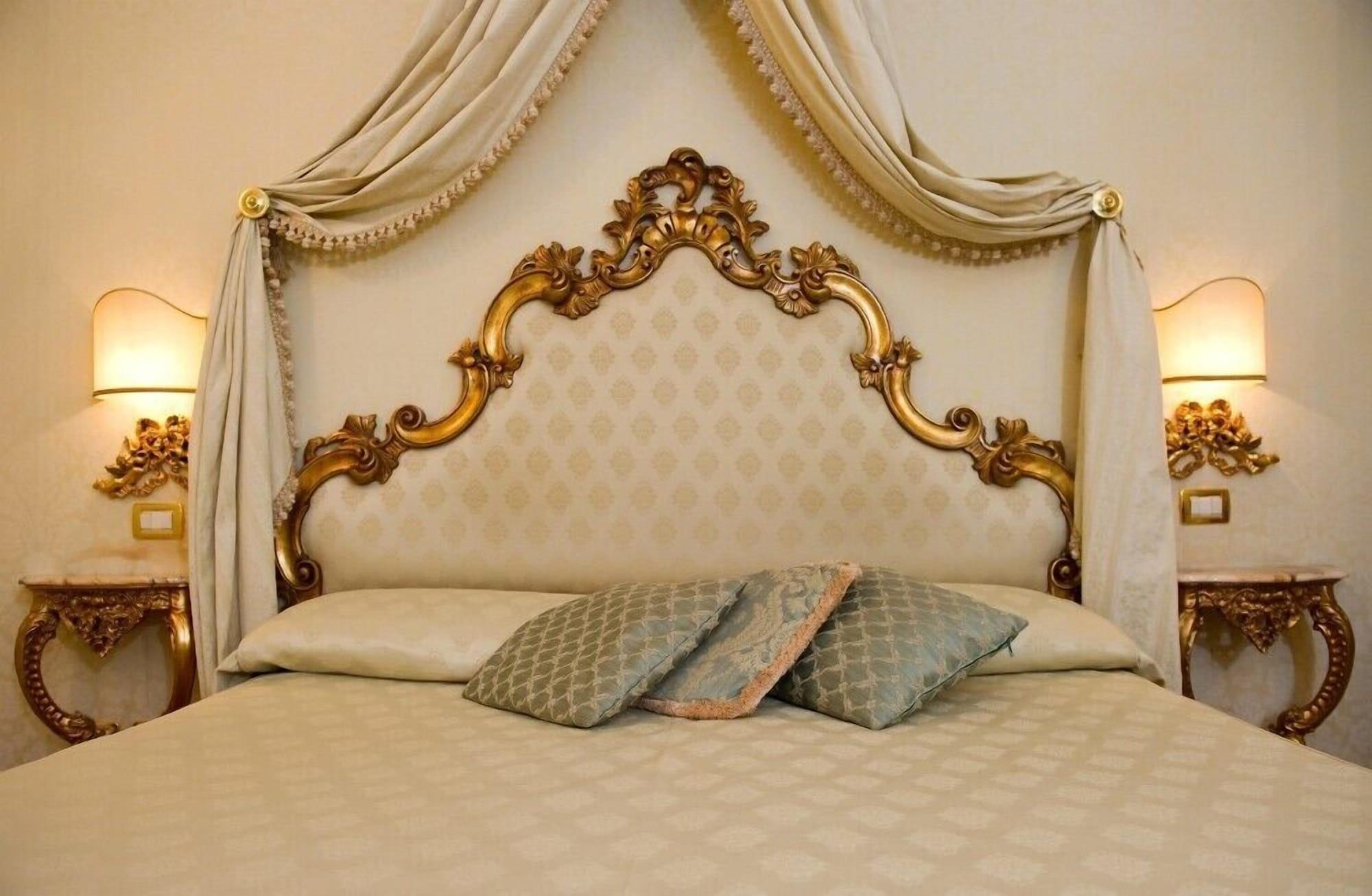 Hotel Antico Doge - A Member Of Elizabeth Hotel Group Venesia Bagian luar foto