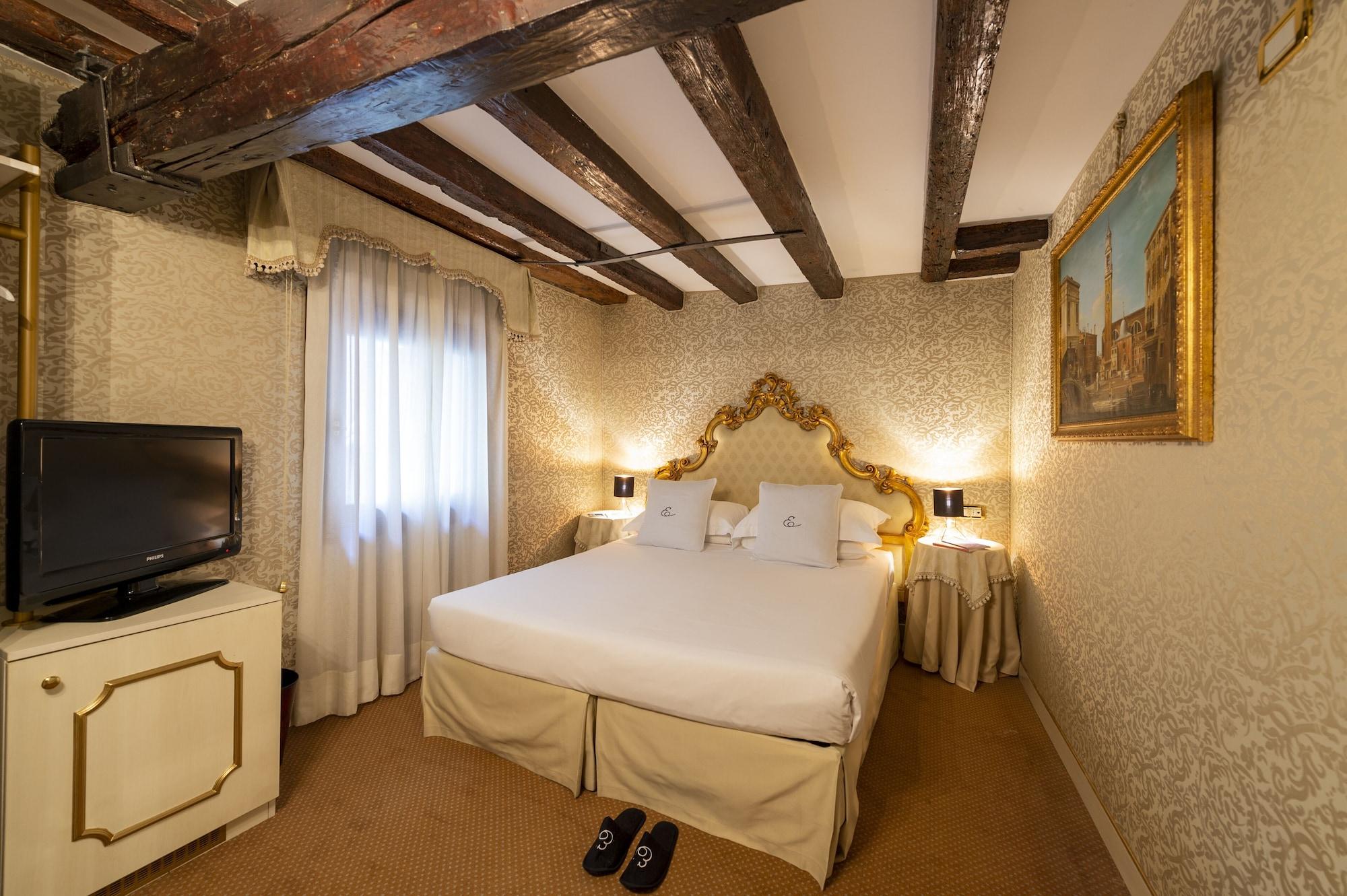 Hotel Antico Doge - A Member Of Elizabeth Hotel Group Venesia Bagian luar foto