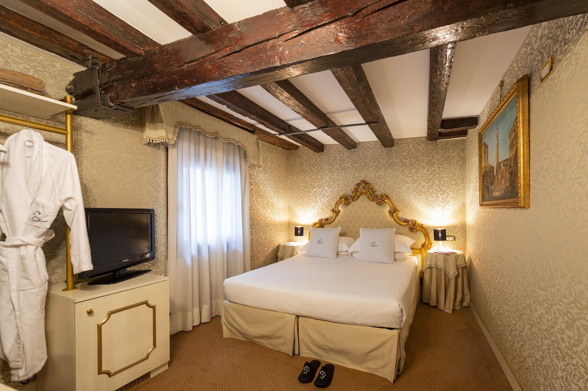 Hotel Antico Doge - A Member Of Elizabeth Hotel Group Venesia Bagian luar foto