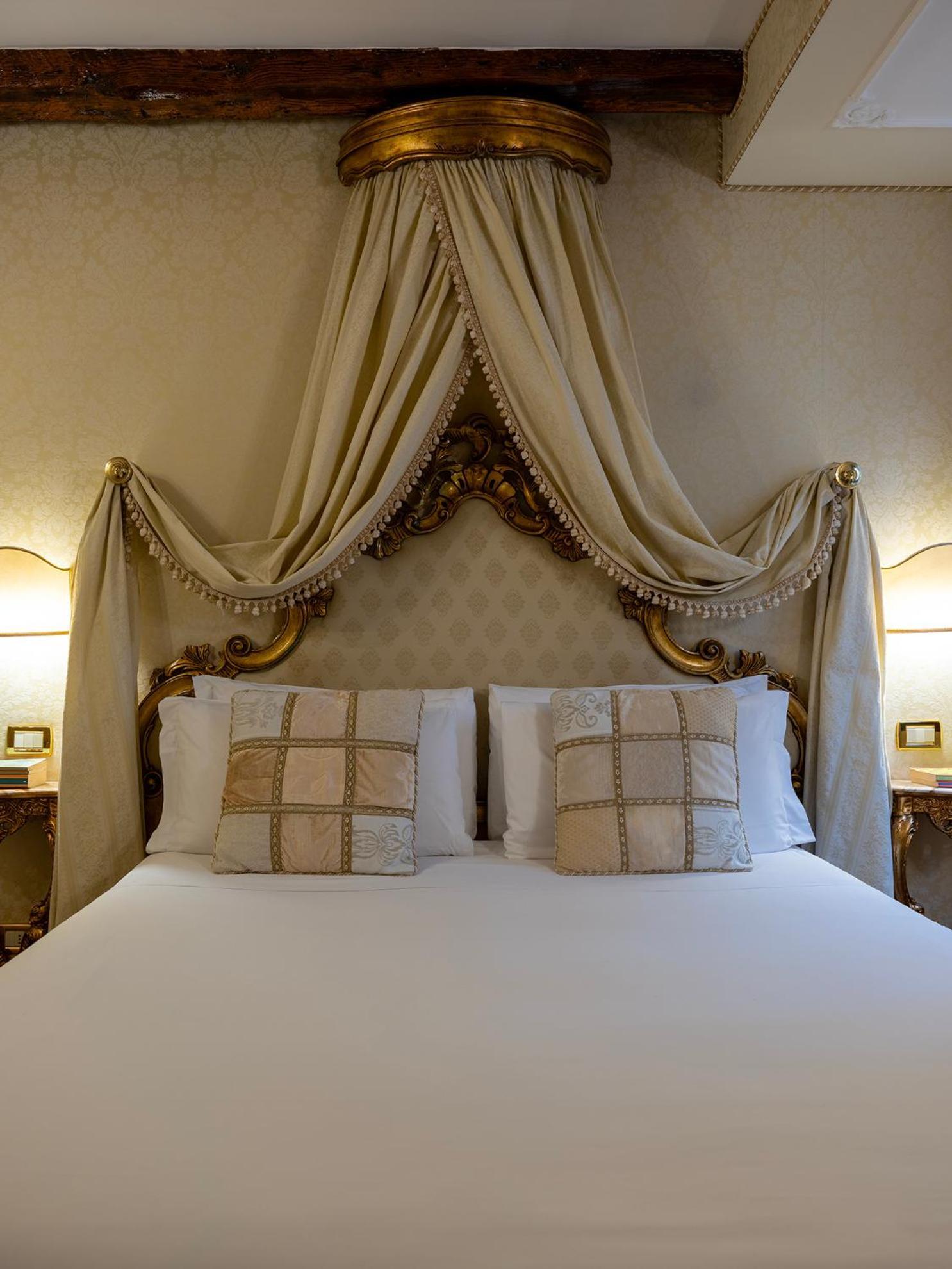 Hotel Antico Doge - A Member Of Elizabeth Hotel Group Venesia Bagian luar foto