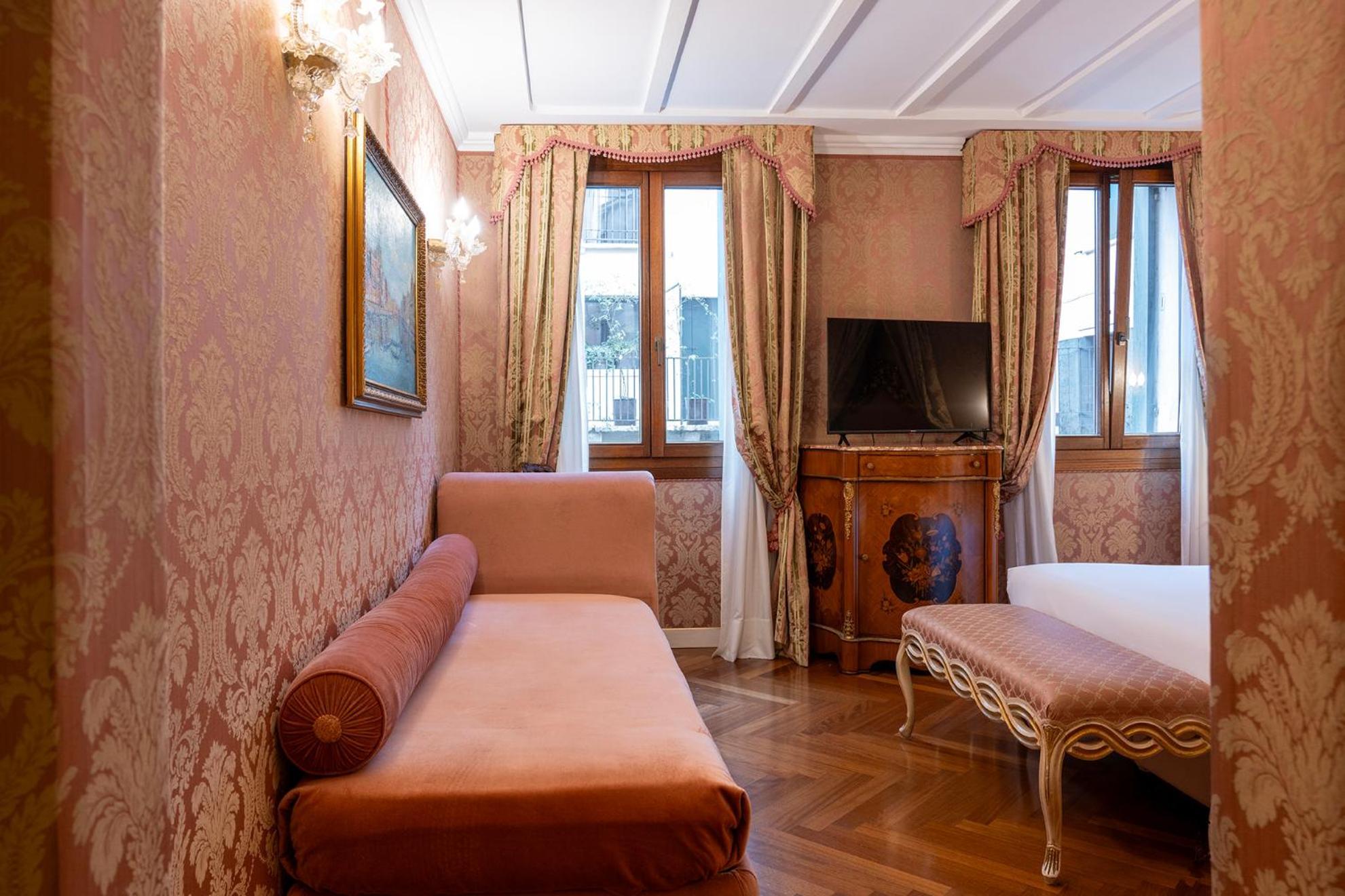 Hotel Antico Doge - A Member Of Elizabeth Hotel Group Venesia Bagian luar foto
